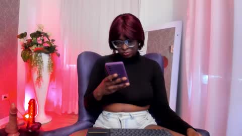 lola online show from 10.27.25