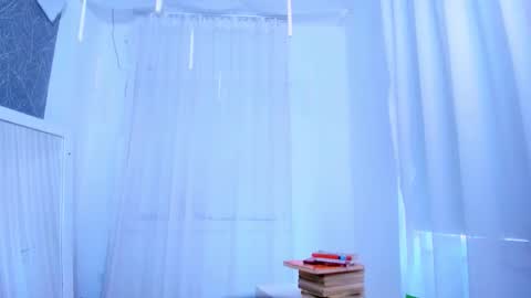 lola online show from 11.24.25