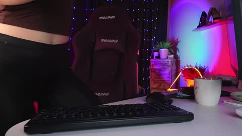 lolalemona online show from 04.10.26