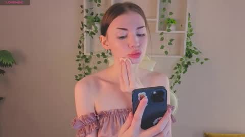 Lola online show from 12.02.25