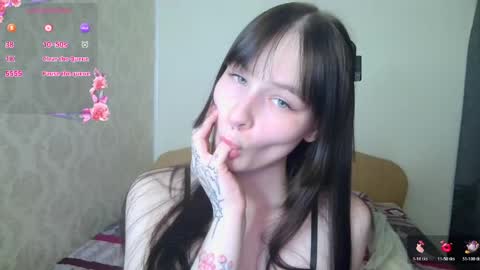 Snapshot of lolavibe6 chatting on 05.28.26 Lola online show from 05.28.26