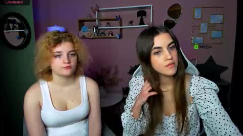 Snapshot of lolli_popsi chatting on 12.16.25 lolli_popsi online show from 12.16.25