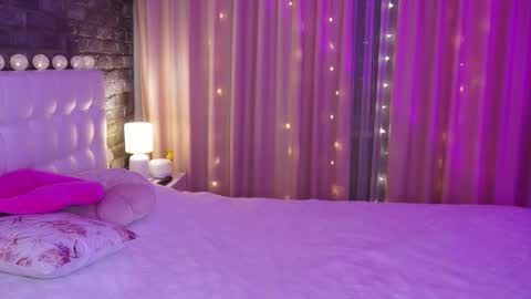 Victoria online show from 02.20.25