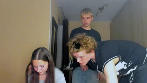 Snapshot of lolnoillimsary chatting on 05.21.26 Nelis online show from 05.21.26