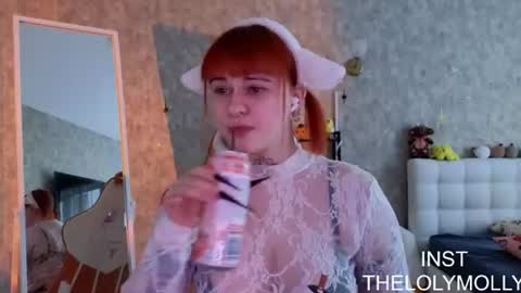 Snapshot of lolymolli chatting on 06.17.26 Molli online show from 06.17.26