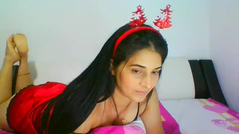 estehfania online show from 12.18.24