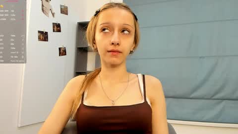 Snapshot of lonadejonge chatting on 05.10.26 Sane online show from 05.10.26
