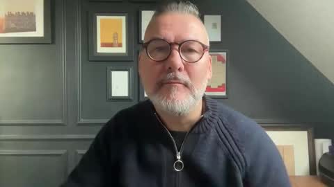 EnglishBear online show from 12.19.25