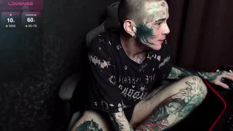 Snapshot of lone1ycrystal chatting on 10.02.25 Chris online show from 10.02.25