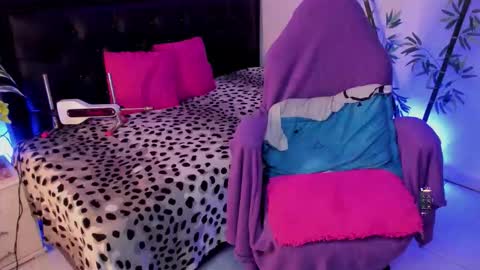 Jennifer  online show from 02.21.26