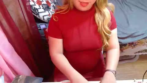 Snapshot of lonelysofia6969 chatting on 05.27.26 lonelysofia6969 online show from 05.27.26