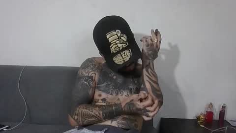 Snapshot of longh269511 chatting on 10.11.25 hades sex hot online show from 10.11.25