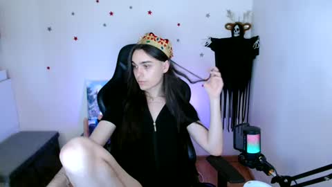 Snapshot of longhairbott chatting on 07.02.26 Alex online show from 07.02.26