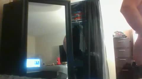 Snapshot of longhairedfreak1921 chatting on 09.08.25 longhairedfreak1921 online show from 09.08.25