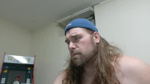 Snapshot of longhairedfreak1921 chatting on 09.22.25 longhairedfreak1921 online show from 09.22.25