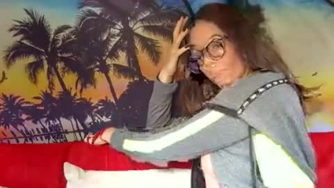 Snapshot of longlegstammy chatting on 07.24.26 Cutenurse91 online show from 07.24.26