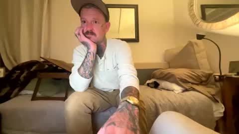 Snapshot of longwalksonthebeach69 chatting on 03.03.26 longwalksonthebeach69 online show from 03.03.26