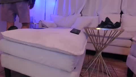 Snapshot of look_bigcock chatting on 10.06.25 Seamus Love online show from 10.06.25