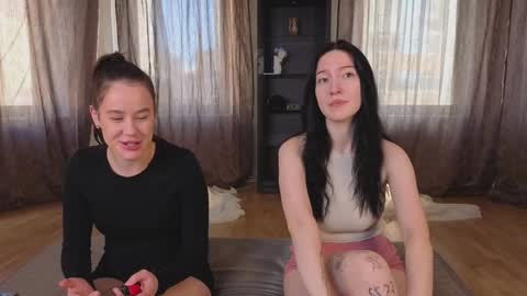  Adele Ellie and Lou   Sally Dana and Bonnie online show from 09.18.25