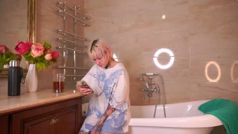  Adele Ellie and Lou   Sally Dana and Bonnie online show from 11.29.25