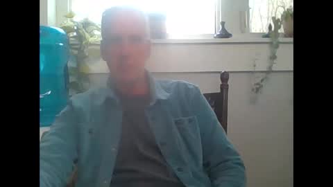 Snapshot of lookingforanopening chatting on 12.15.25 lookingforanopening online show from 12.15.25