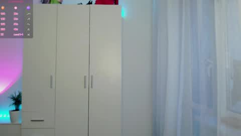 Luna online show from 12.22.25