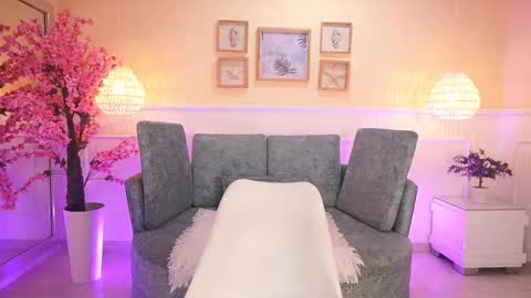 Loona Nyx online show from 11.11.25