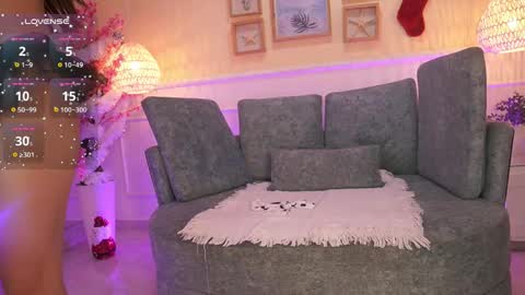 Loona Nyx online show from 12.19.25