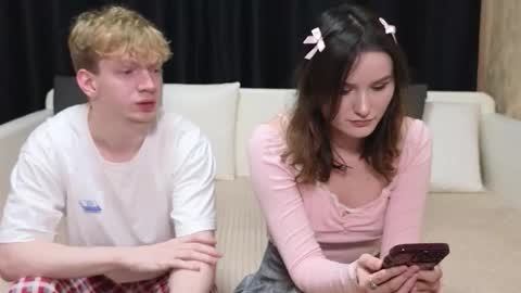 Jean and Isa right couple Mark and Eva left couple online show from 11.16.25