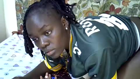 Snapshot of lora_amor chatting on 06.22.26 lora_amor online show from 06.22.26