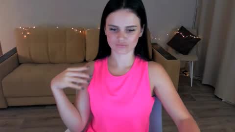 Snapshot of lora_cain chatting on 09.11.25 Lora Cain online show from 09.11.25