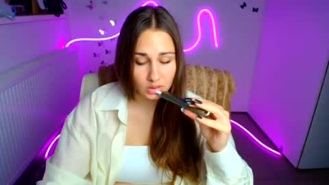 Snapshot of lora_kisses chatting on 07.15.26 Lora online show from 07.15.26