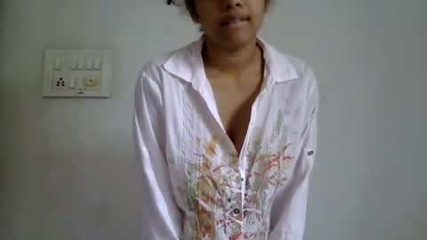 Snapshot of loraa_baby chatting on 07.28.26 Loraa online show from 07.28.26