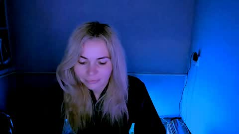 Snapshot of loraboyar chatting on 04.22.26 Lora online show from 04.22.26
