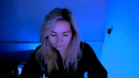 Snapshot of loraboyar chatting on 05.15.26 Lora online show from 05.15.26
