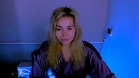 Snapshot of loraboyar chatting on 05.19.26 Lora online show from 05.19.26