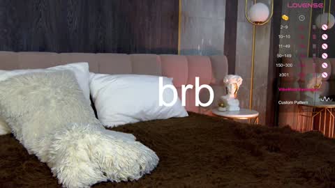 Snapshot of loraineluff chatting on 12.10.24 Loraine online show from 12.10.24