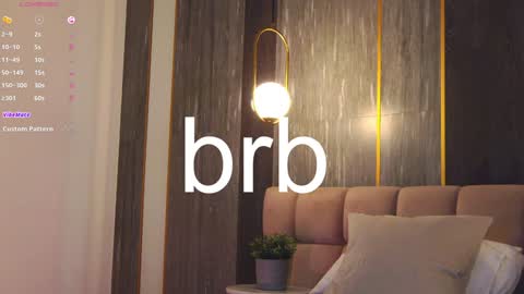 Snapshot of loraineluff chatting on 01.30.25 Loraine online show from 01.30.25