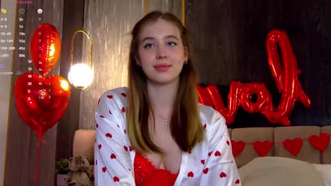 Snapshot of loraineluff chatting on 02.14.25 Loraine online show from 02.14.25