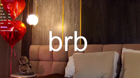 Snapshot of loraineluff chatting on 03.03.25 Loraine online show from 03.03.25