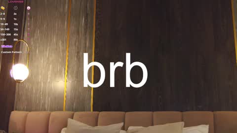 Snapshot of loraineluff chatting on 03.12.25 Loraine online show from 03.12.25