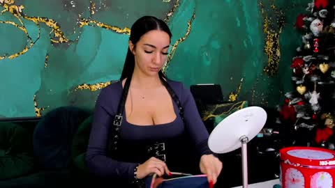 Snapshot of lorawarnner chatting on 12.10.24 Miss online show from 12.10.24