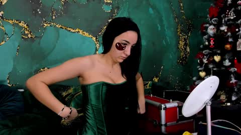 Snapshot of lorawarnner chatting on 12.14.24 Miss online show from 12.14.24