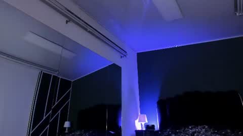 L A U R E L online show from 07.02.26