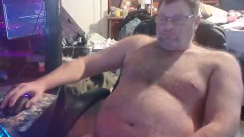 Snapshot of lordimaran chatting on 10.21.25 lordimarans room online show from 10.21.25