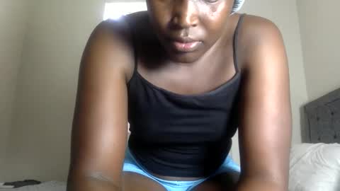 Snapshot of lorelah_sweetgirl chatting on 04.06.26 LORELAH online show from 04.06.26