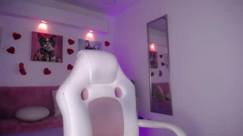 Snapshot of loreley_novoa chatting on 02.25.26 LORELI online show from 02.25.26