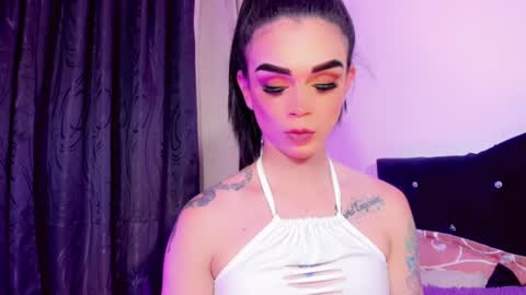 lesly lorena online show from 09.11.25