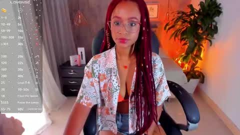 Snapshot of lorena_vieira_ chatting on 12.07.24 Lorena Vieira  online show from 12.07.24