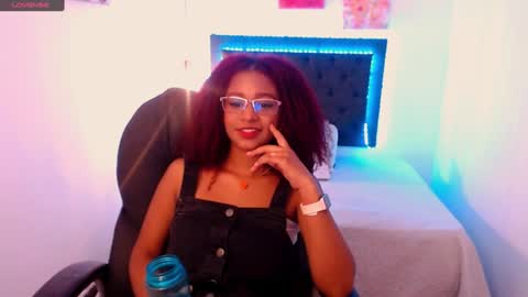 Snapshot of lorena_vieira_ chatting on 01.18.25 Lorena Vieira  online show from 01.18.25